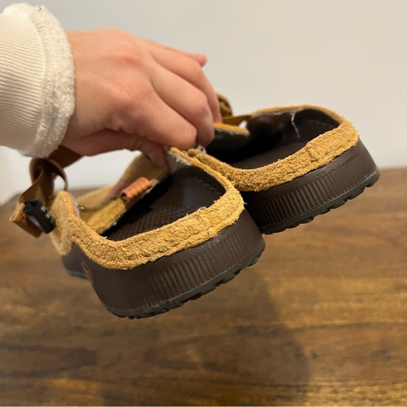 Chaco Paonia Clogs - Suede - Picture 8 of 12